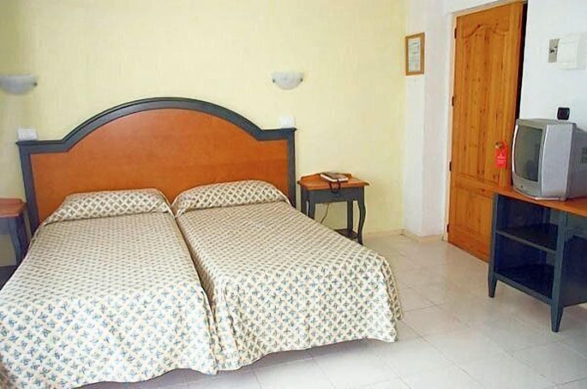 Hotel Neptuno Ибица Экстерьер фото